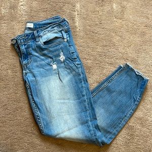 Maurice’s stretchy cropped ankle jeans